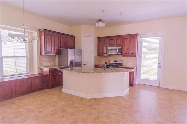 Building Photo - 2600 Almanzor Avenue