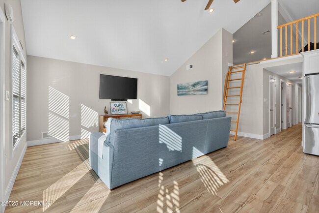 Building Photo - 3255 Goa Way