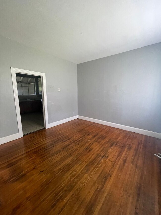Building Photo - 2715 Watson Dr