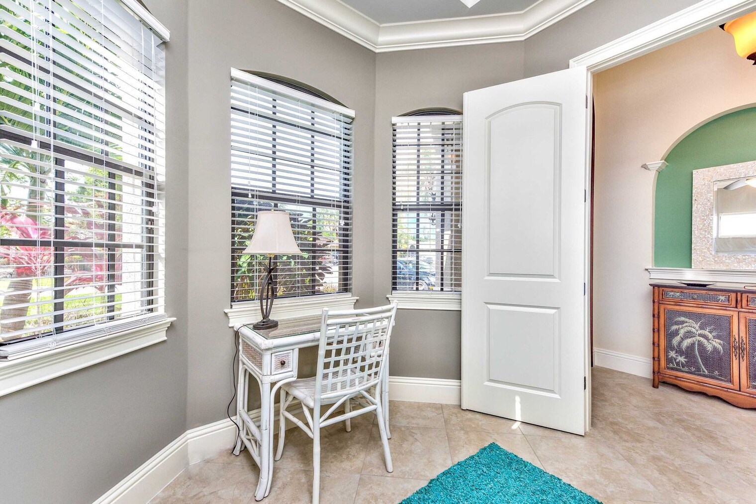 Building Photo - 715 102nd Ave N