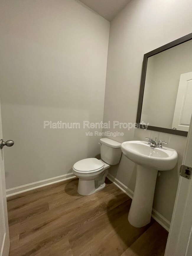 Building Photo - 56 Rustin Rdg