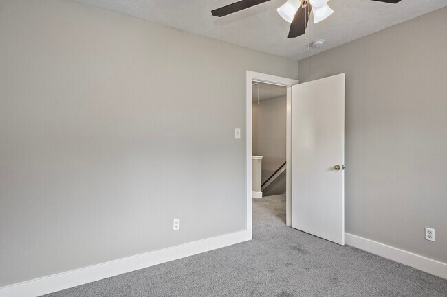 Building Photo - 18178 Woodsdale Ct