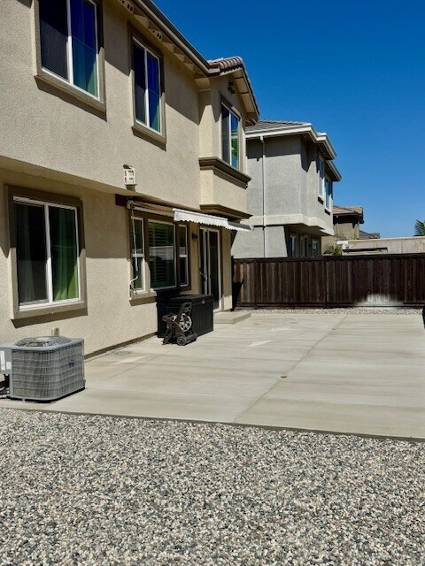 Building Photo - 2764 Rio Seco Dr