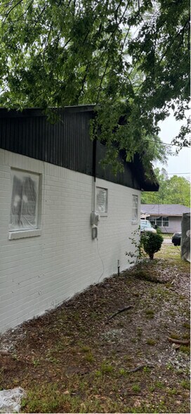 Building Photo - 404 Cobb Ave