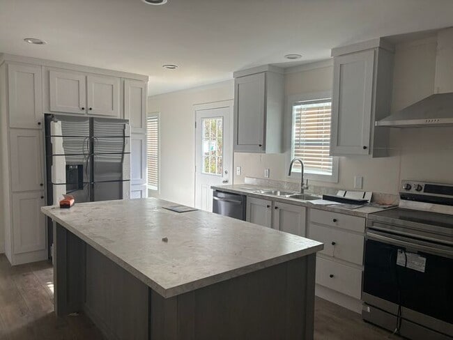 Building Photo - 2683 Cameron Hill Rd