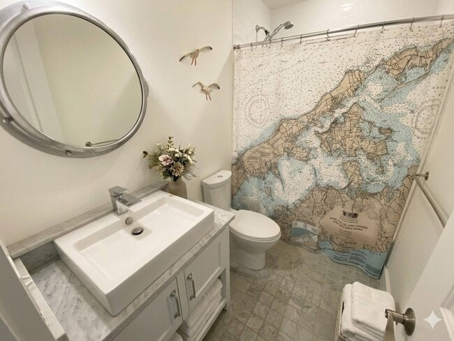 Building Photo - 35 Cove Dr