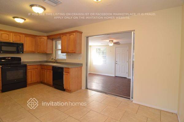 Building Photo - 6420 8th St Ct W