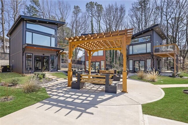 Building Photo - 3120 Godby Rd