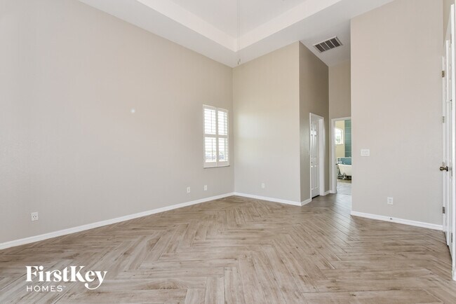 Building Photo - 507 SE 11th St