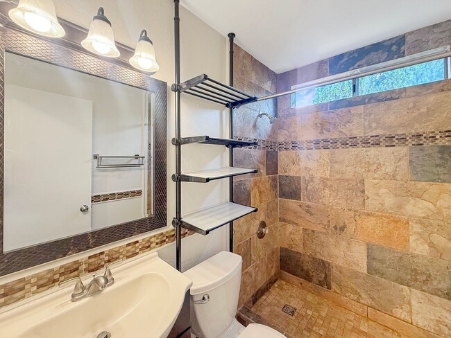 Building Photo - Great 2B 1BA Home in San Marcos