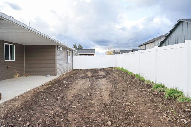 Building Photo - Brand New 4 Bedroom Home in Rathdrum