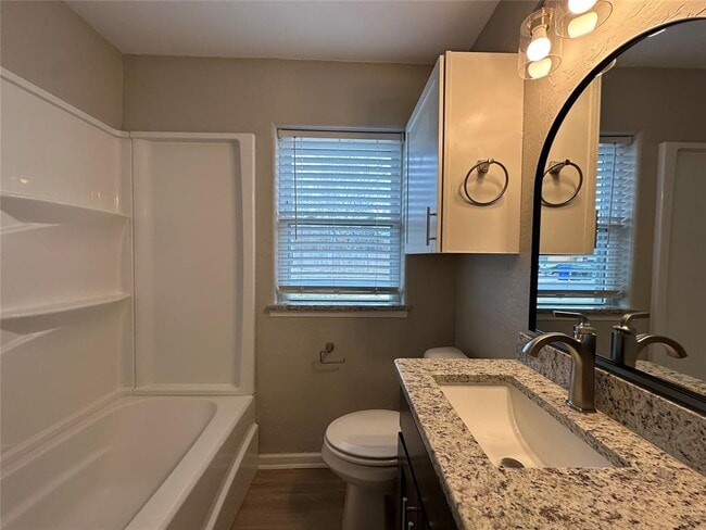 Building Photo - 1626 W Boyd St