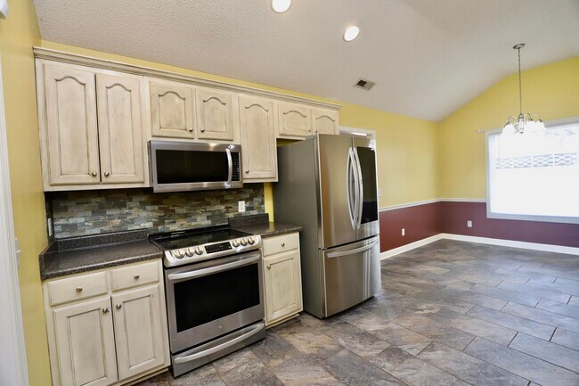 Building Photo - 2605 Turningleaf Ln