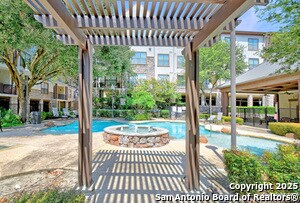 Building Photo - 7204 Oak Manor Dr