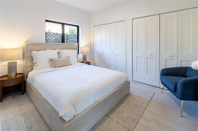 Building Photo - 1420 SW 17th St