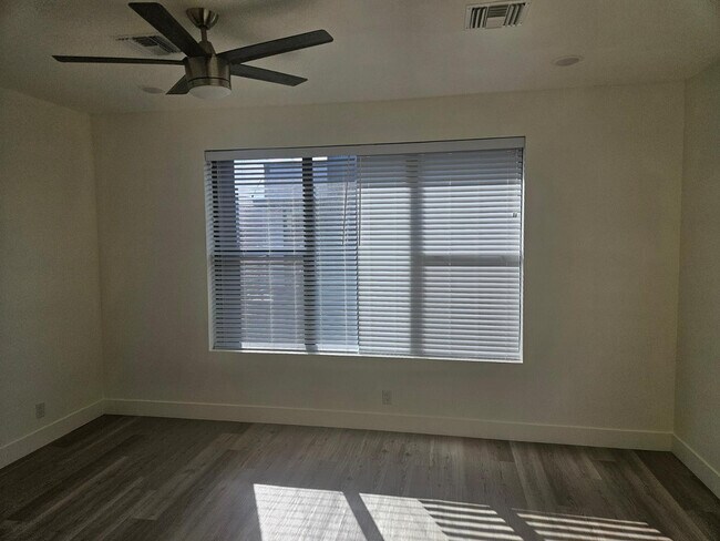 Building Photo - 283 S Roosevelt St