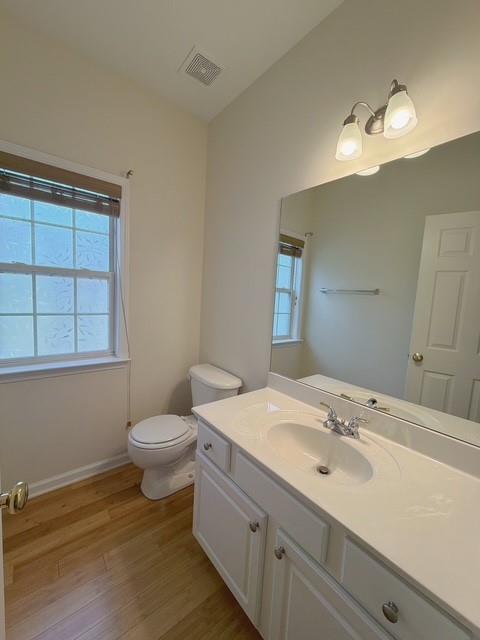 Building Photo - 1805 Montcliff Dr