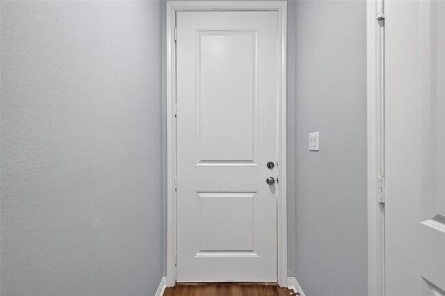 Building Photo - 4922 Paradigm Ln