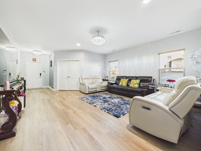 Building Photo - 4111 Stockbrook Dr