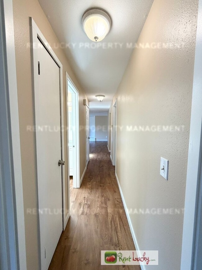 Building Photo - 2516 S 284th St
