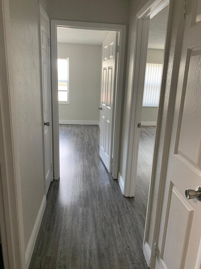 Building Photo - 9809 Turf Way