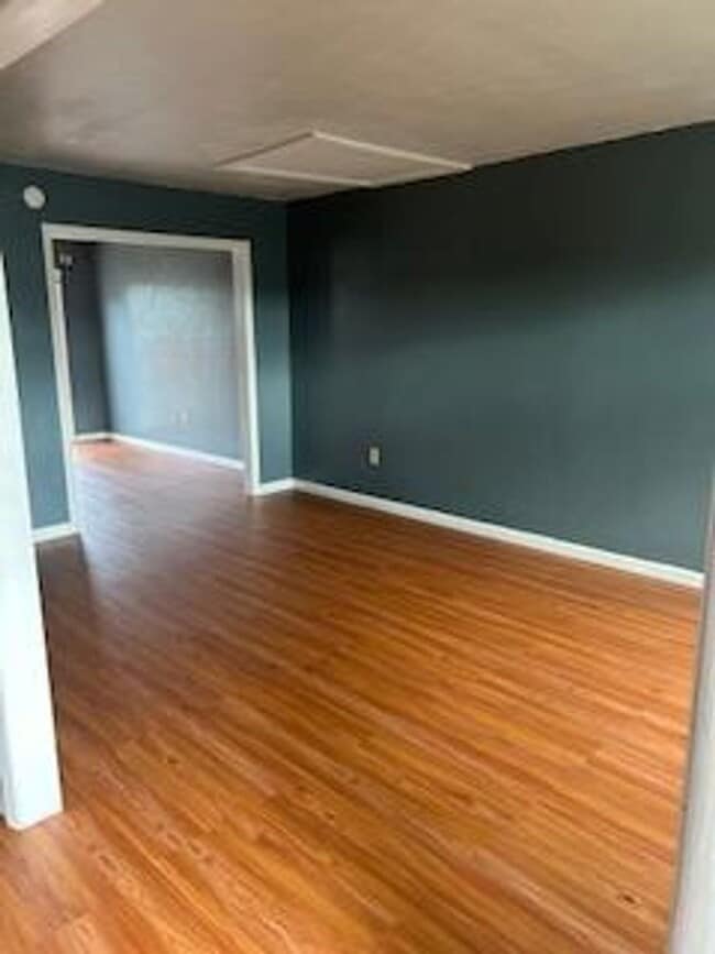 Building Photo - Price Reduced!