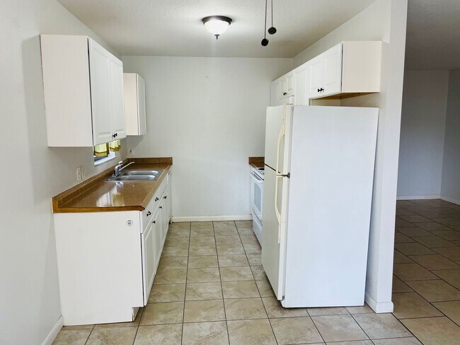 Building Photo - 2512 51st Ave Terrace W