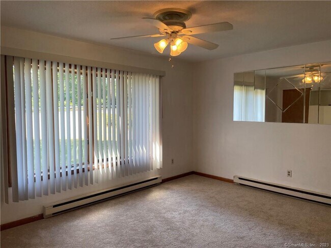 Building Photo - 59 Foxon Rd