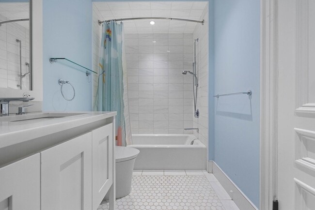 Building Photo - 321 Beacon St