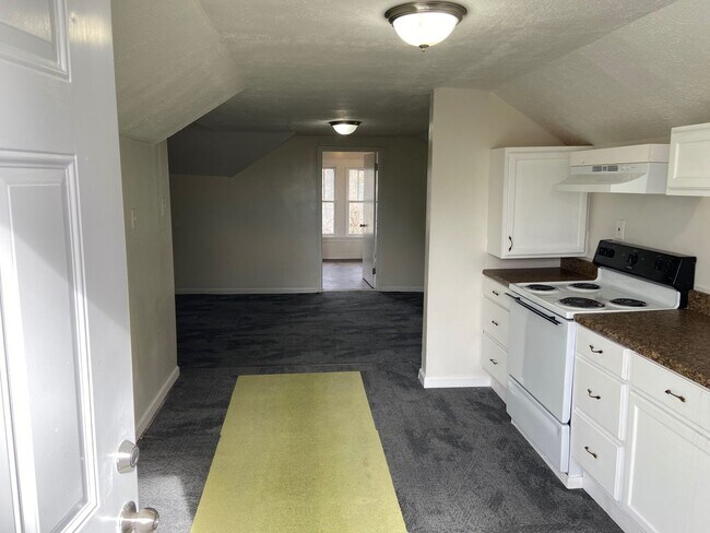 Building Photo - 2718 Peabody Ave