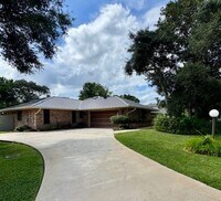 Building Photo - 156 Live Oak Ct