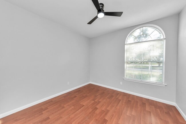 Building Photo - 1819 Misty Falls Ln