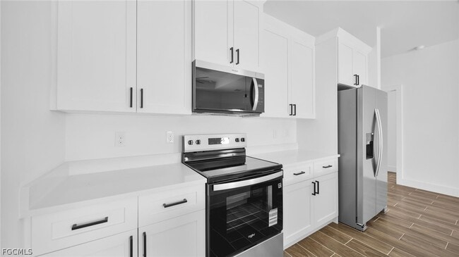 Building Photo - 4989 Fairway Ct