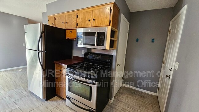 Building Photo - 1617 Flag Ave N