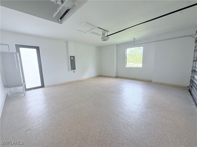 Building Photo - 1821 Desoto Blvd N