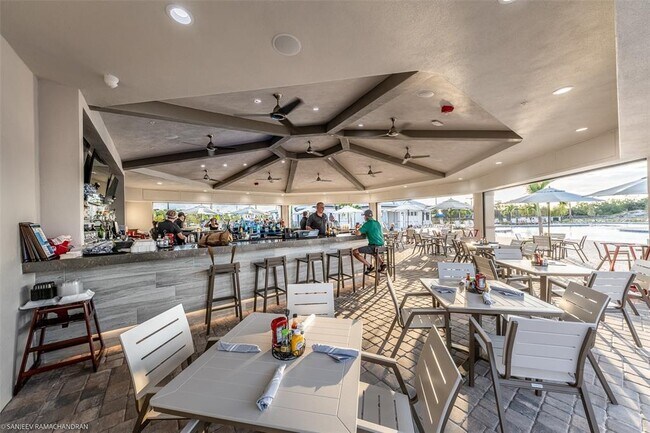 Building Photo - 14091 Heritage Landing Blvd