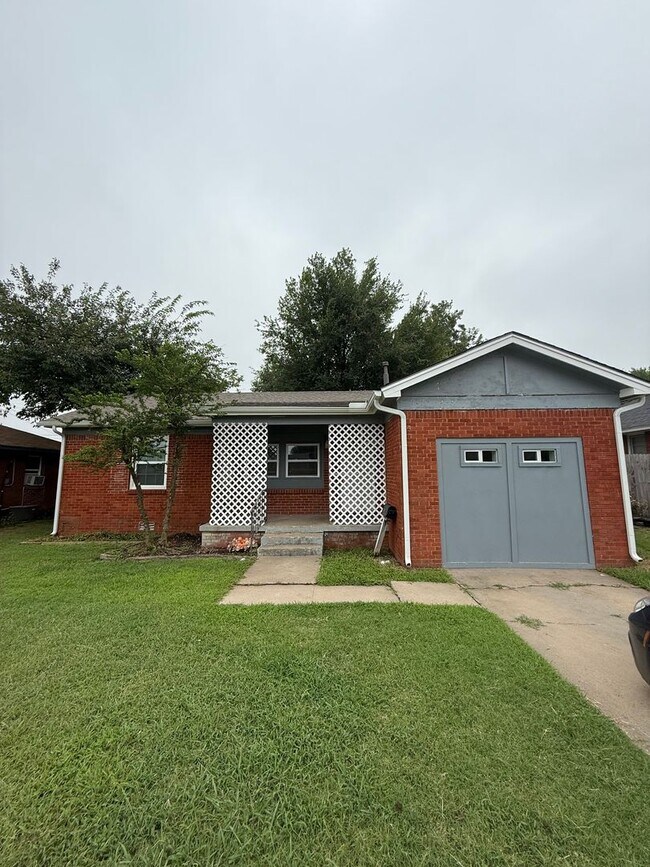 Building Photo - 2 bed/1 bath home in South Oklahoma City