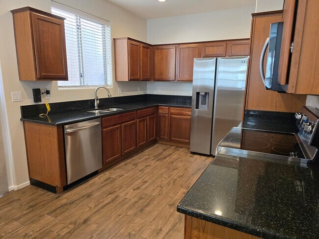 Kitchen - 5346 W Chisum Trl