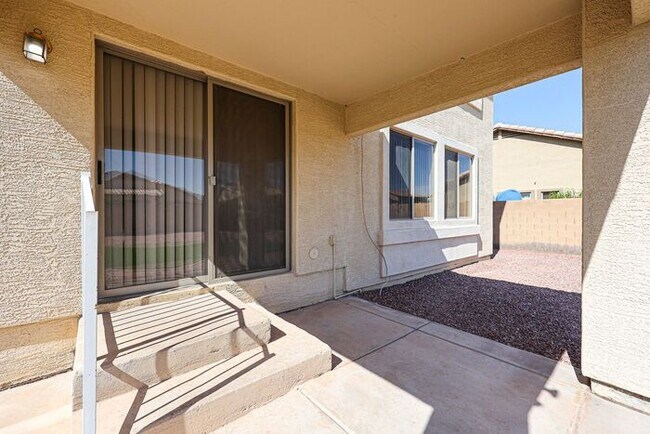 Building Photo - Beautiful 4 Bed 2000+ SFT property in Wind...