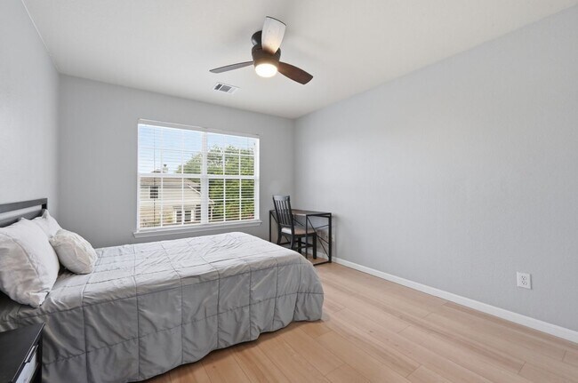 Building Photo - 2700 Cradle Rock Trl