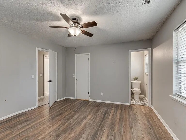Building Photo - 4709 Newport Dr