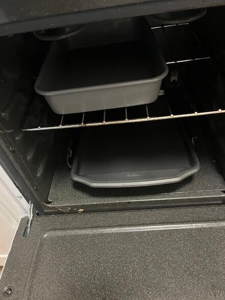 Building Photo - 6650 Amherst St