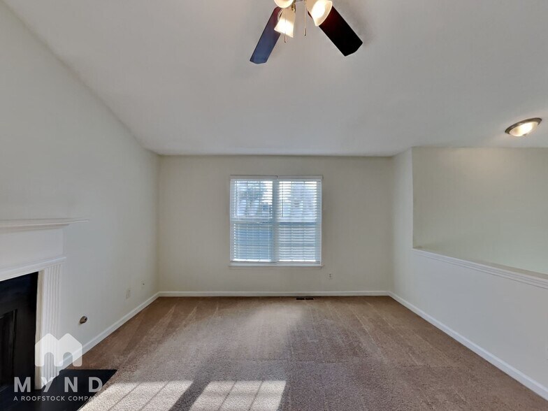 Building Photo - 251 Cedars Glen Cir