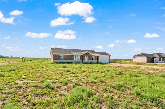 Building Photo - Country Living In Roosevelt ISD!