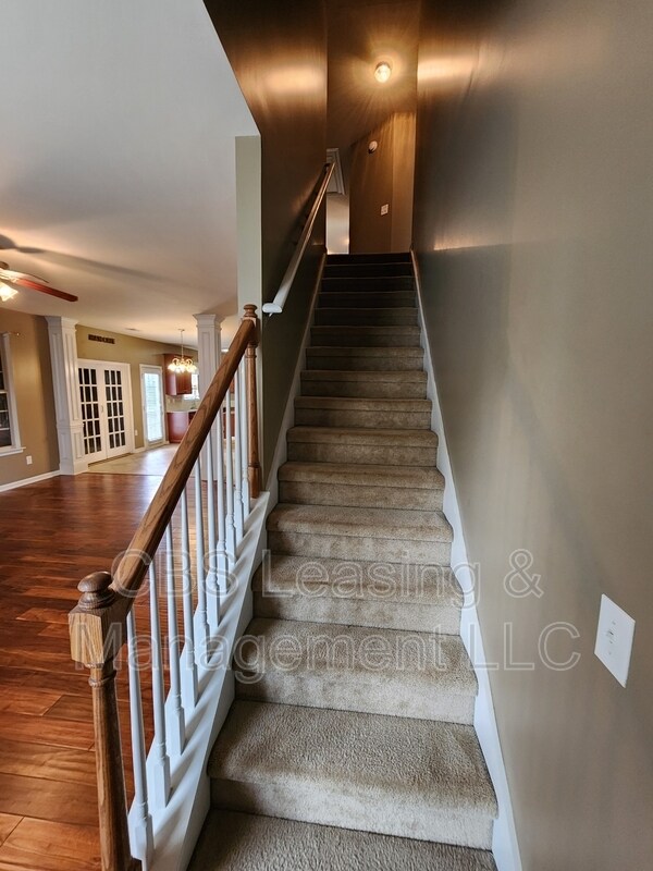 Building Photo - 25 Avery Dr