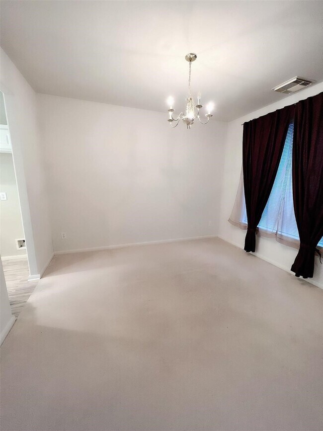 Building Photo - 815 Featherbrook Ct