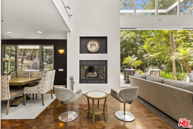 Building Photo - 1500 Rustic Ln