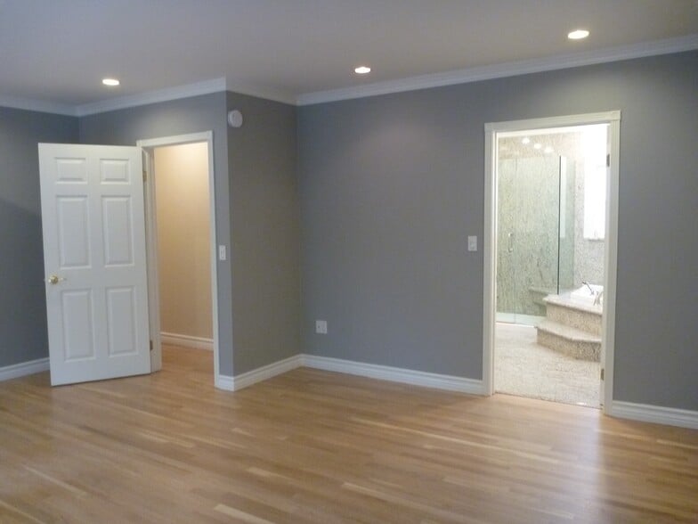 Building Photo - 2811 Colorado Ave