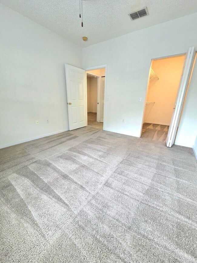 Building Photo - Gated Community located in Sanford/Lake Mary