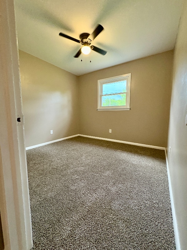 Building Photo - 3330 Karian Dr